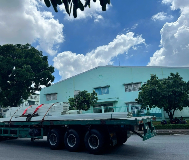 Nhà máy xử lí nước thải
